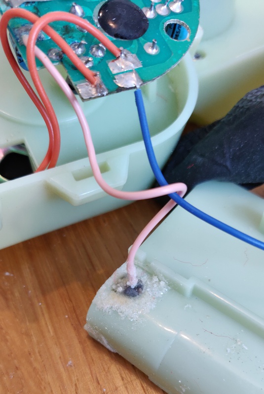 Battery connector